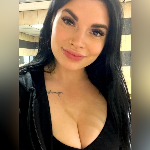 Meet your Posher, Samantha - Picture 1 of 1